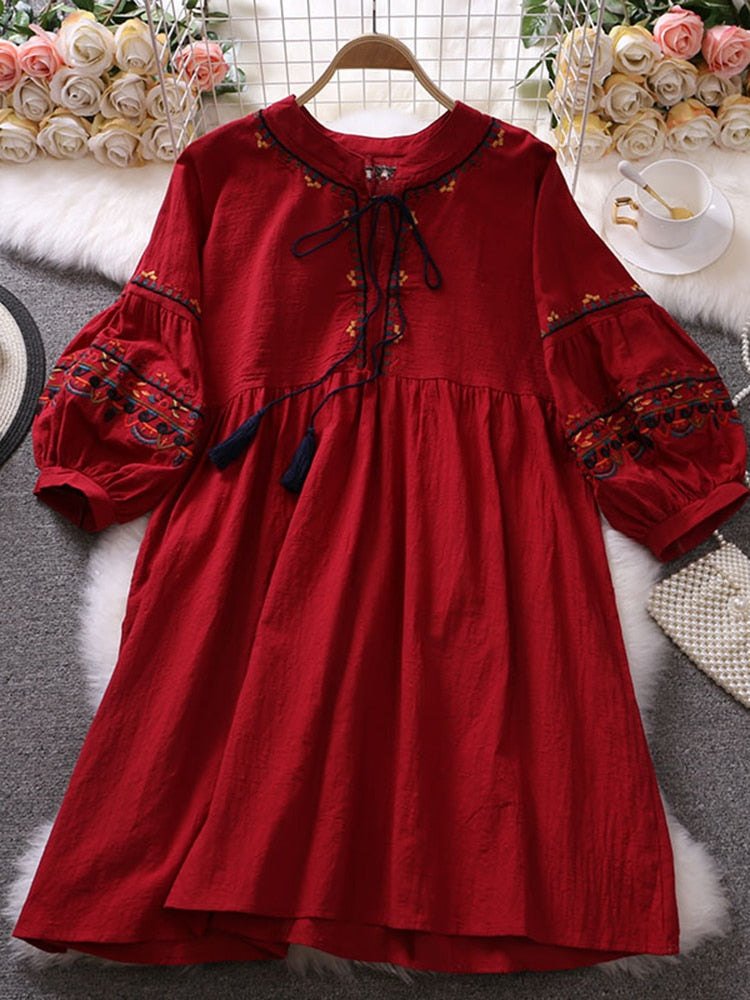 Women Summer Dress Vintage Ethnic Embroidery V-neck Lace Up