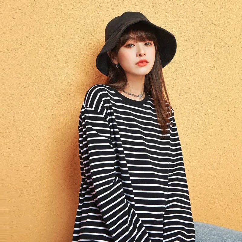 Women Long Sleeve T shirts White Black Striped Tees Lady Casual Tops