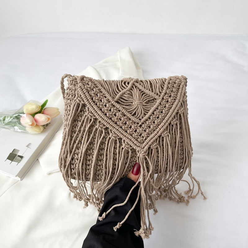 Tassel Straw Bag Women Handmade Woven Shoulder Bag