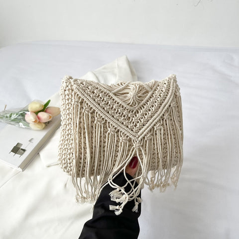 Tassel Straw Bag Women Handmade Woven Shoulder Bag